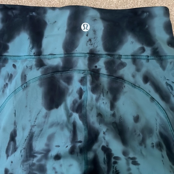 Lululemon tie-dye 25” leggings - Picture 2 of 3